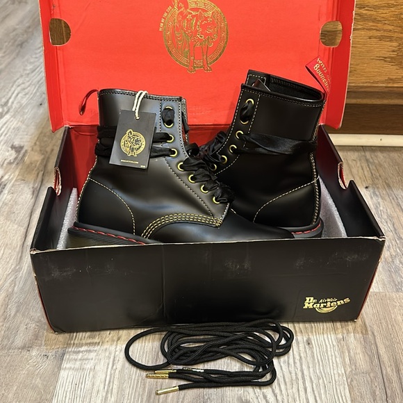 Dr Martens Year of the Dog uk5 - Picture 10 of 13